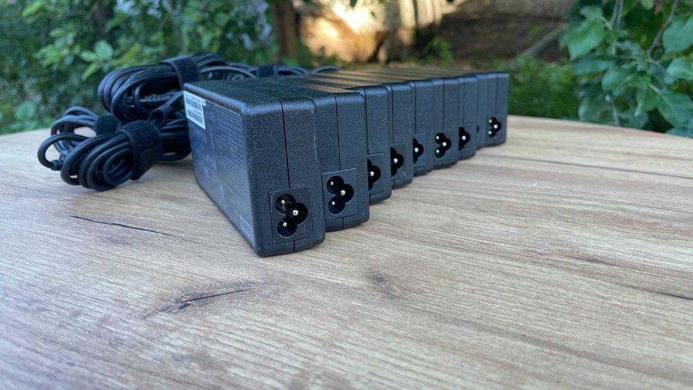 Блоки живлення Леново  ОПТ Lenovo USB + Pin Square Yellow 135W 20V-6.75A ОПТ