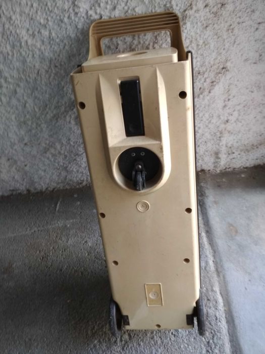 Antigo aspirador horizontal Hoover