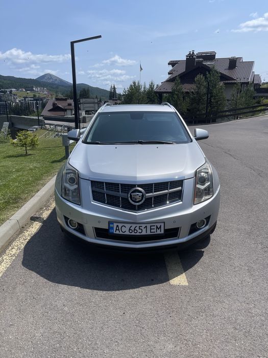 Cadillac srx 2011 року