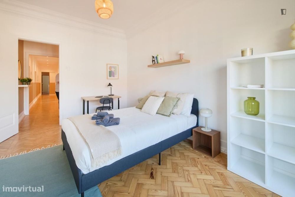 Quarto - localizado em Entrecampos Lisbon