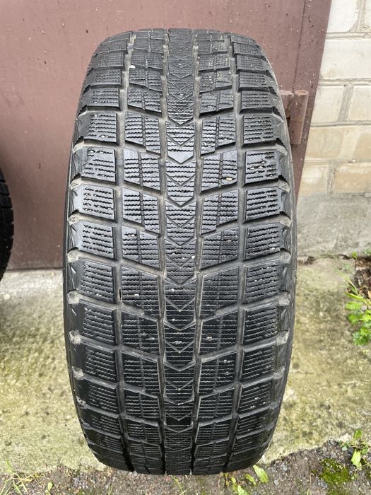 Зимові шини Nexen 235/55 R18, комплект 4 шт., гарний стан