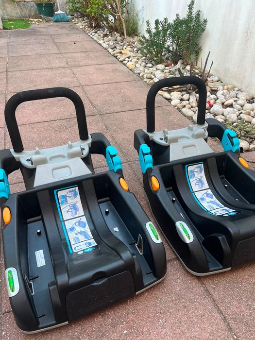 Carrinho de Gémeos Chicco Fully Twin Completo (2 Ovinhos + 2 Alcofas + Bases Auto)
