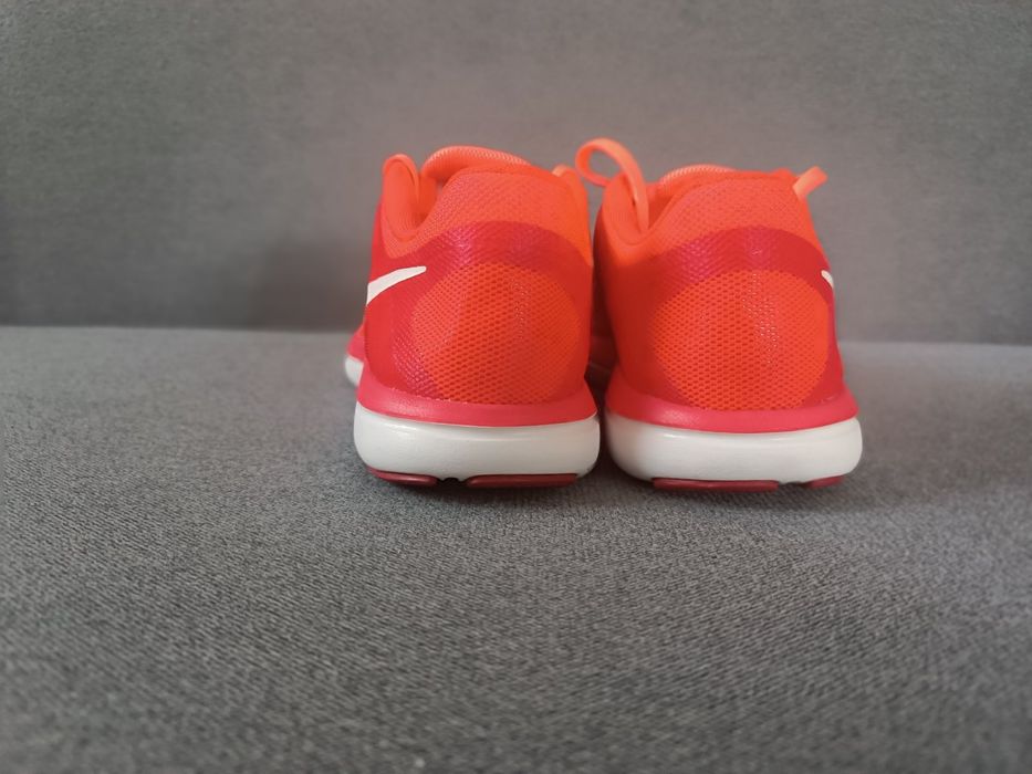 Фірмові жіночі кросівки Nike 40