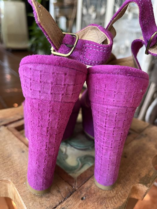 Sandálias com plataforma