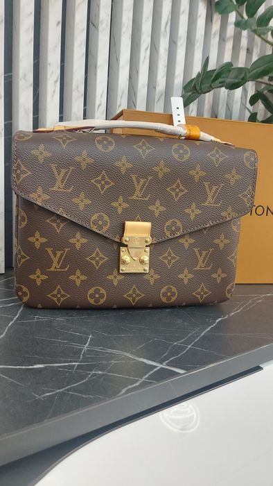 Сумка Louis Vuitton Pochette Metis