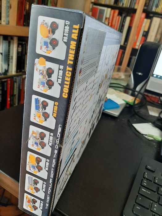 Kit construção Iron Commander - Camião de carga - 168 pcs METAL - NOVO