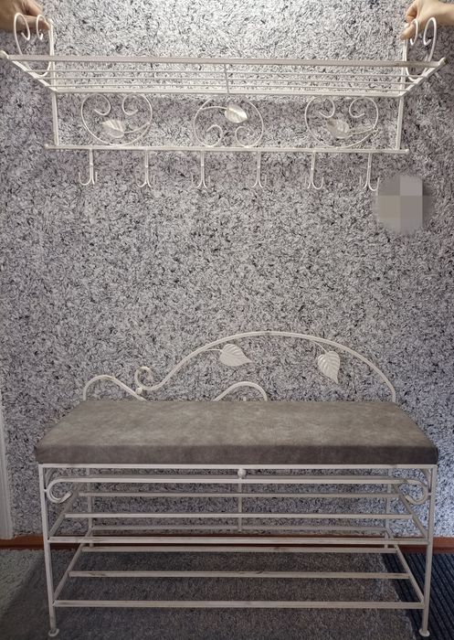 Кований передпокій. Пуф + вішак
Передпокій складається з банкетки і на