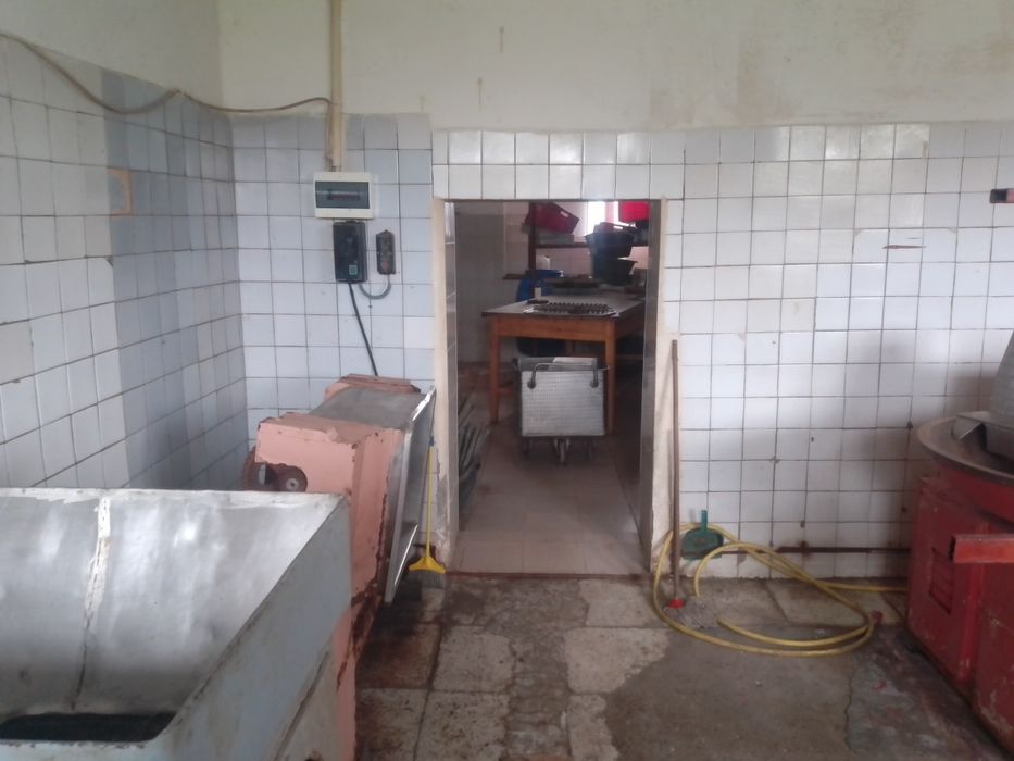 Продаж будівлі ковбасного цеху з складськими приміщеннями