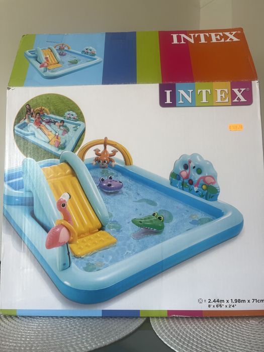 Piscina insuflável infantil