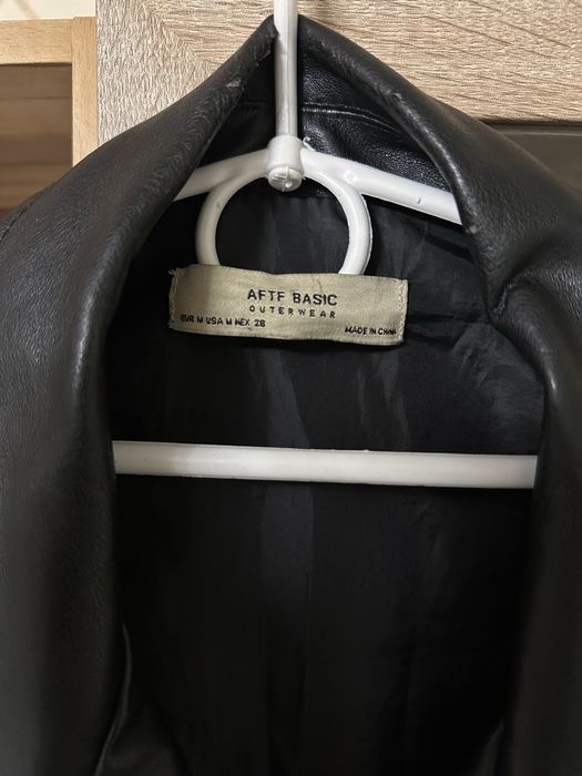 Шкірянка чорна, oversize