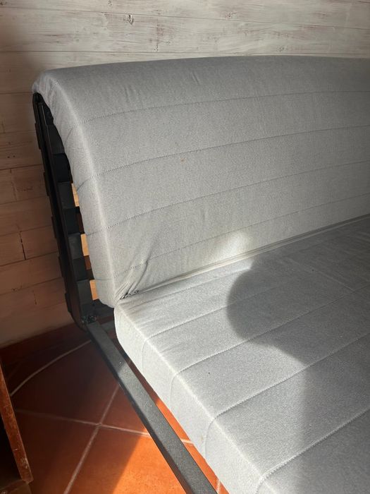 Sofá cama impecável