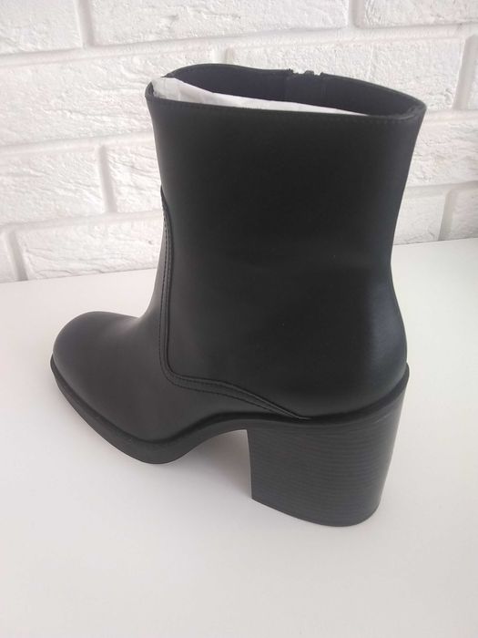 Nowe czarne botki H&M rozmiar 42