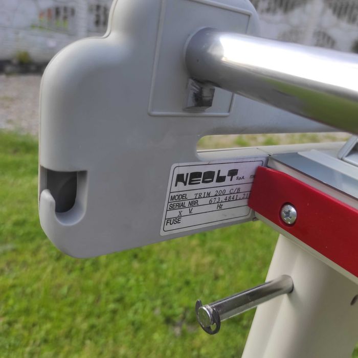 Gilotyna do papieru przecinarka neolt