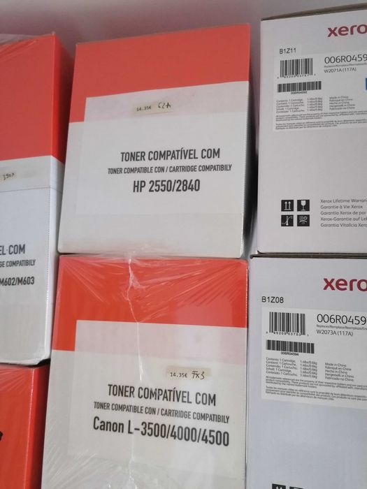 Toners compatíveis novos e devidamente embalados