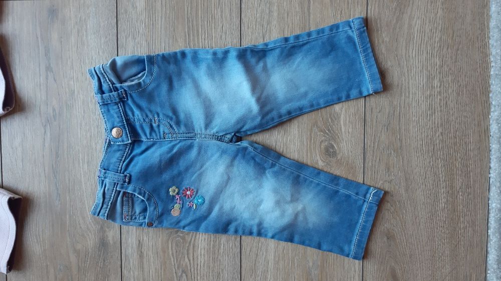 Ciepłe spodenki dla dziewczynki rozm. 68 3 sztuki i rajstopki zima