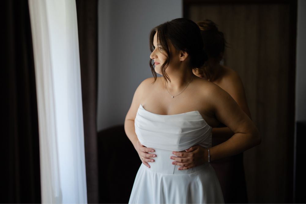 Suknia ślubna gładka