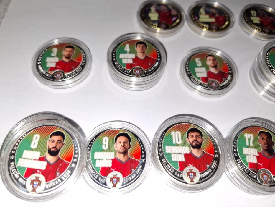 Moedas icoins disponiveis
Prateadas 4€

Douradas 25€

E preciso também 1 Diogo Costa Prateada e 1 Bernardo Silva Dourada 
Alverca