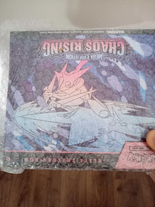 Pokémon Chaos Rising ETB