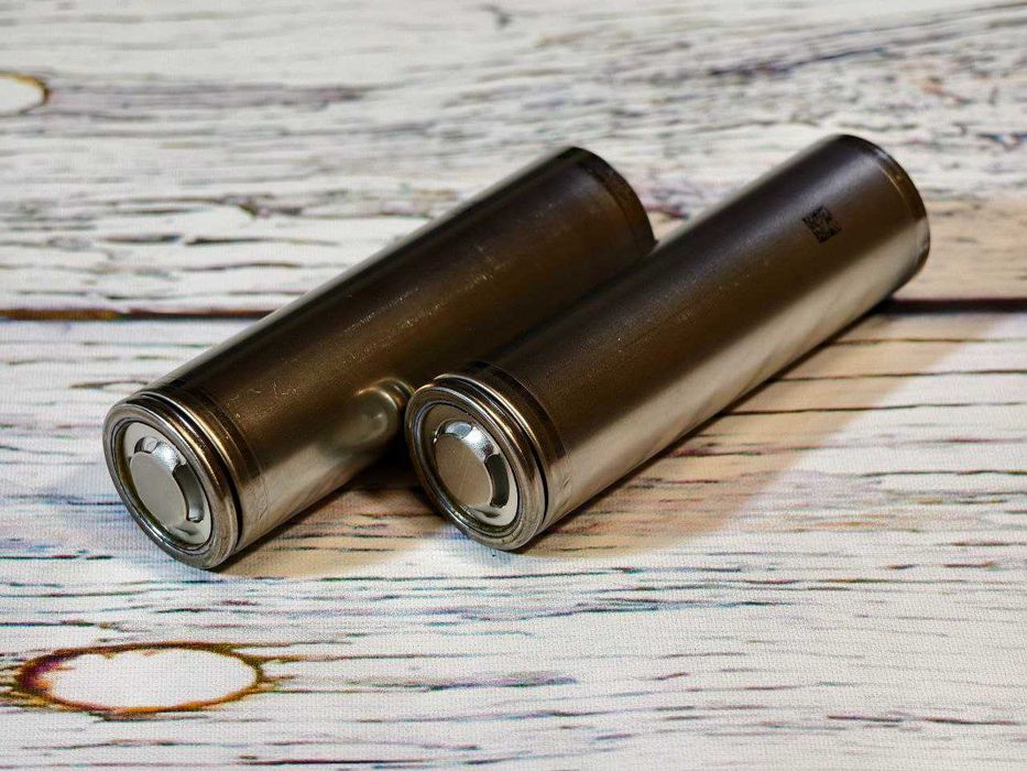 Акумулятор 21700 LG INR21700 M50L 5000 мА 14.4 A БЕЗ ТЕРМОУСАДКИ!