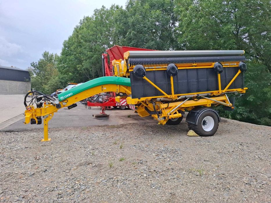 Oxbo CM240 – zgrabiarka taśmowa 12,5 m