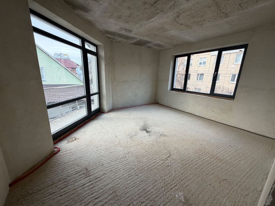 Продаж котеджу (дуплекс) 244 м2  вул. Каховська 2 пов. та мансарда