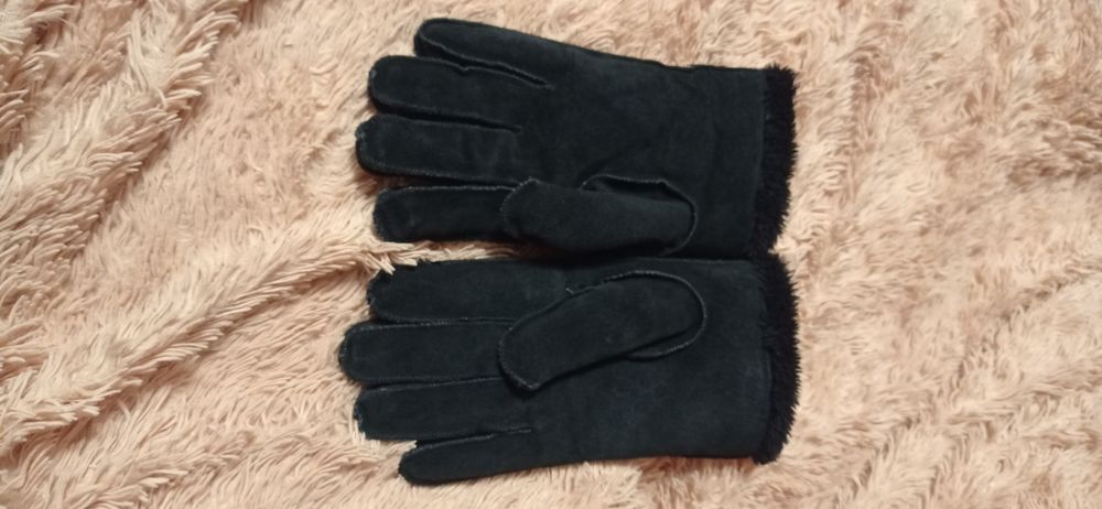 Зимние перчатки теплые натуральный замш.