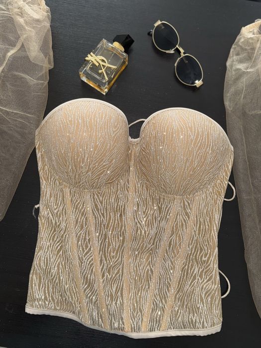 Gorset S-M, 36D bezowy z błyskiem