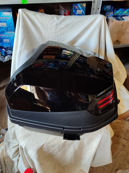 Кофр задній на мотоцикли скутери мопеди. 32 літри, Розмір 400*400*280