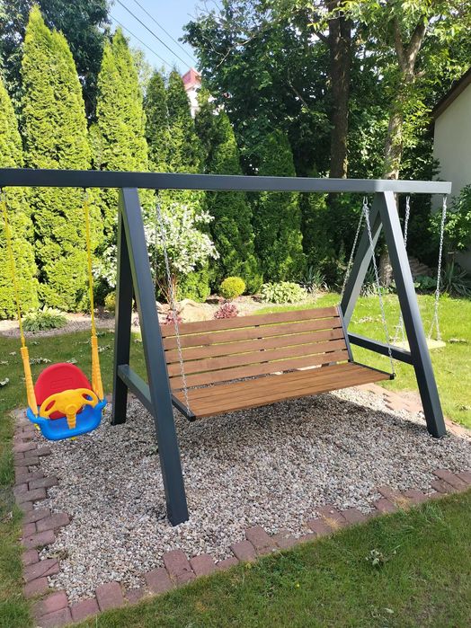 Huśtawka ogrodowa metalowa