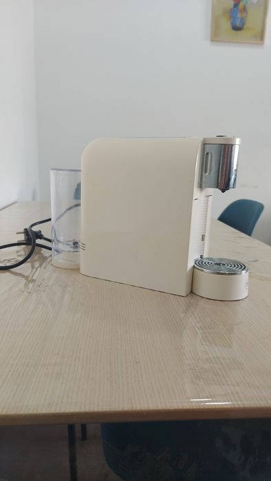 Máquina de Café Expresso Branca Pingo Doce Usada