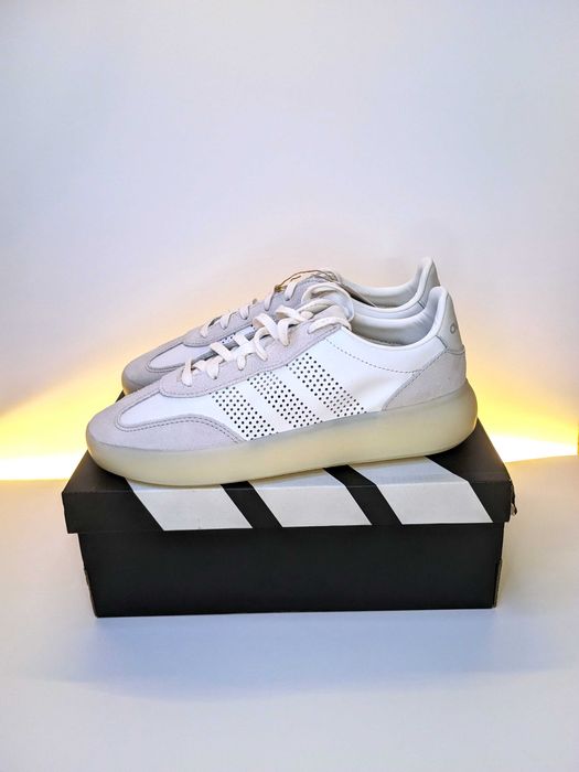 Білі літні кросівки Adidas Barreda Decode EU 38 (24,5 см) оригінал шкіра замша
