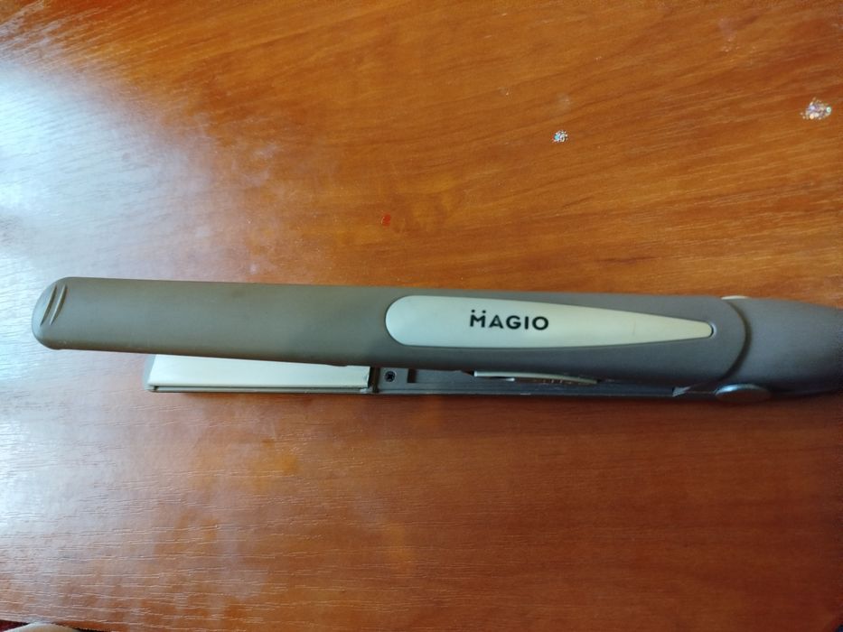 Утюжок для волосся