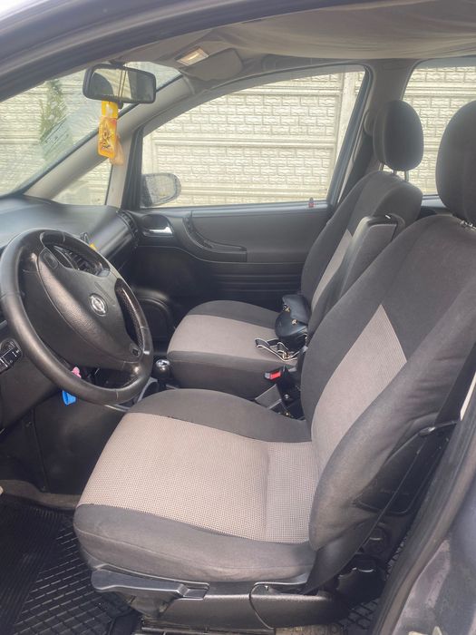 Opel Zafira 1.8 бензин