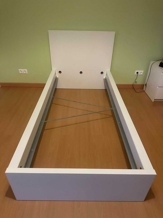 Cama solteiro MALM branco 90x200 com estrado