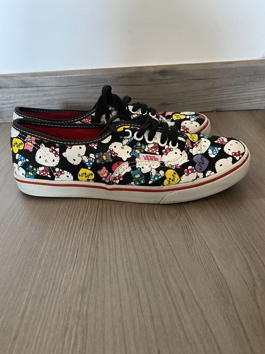 hello kitty Calçado OLX Portugal