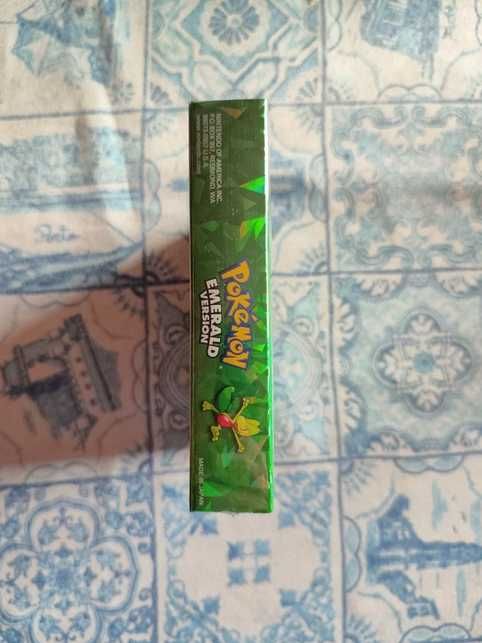 Pokémon Emerald Selado
