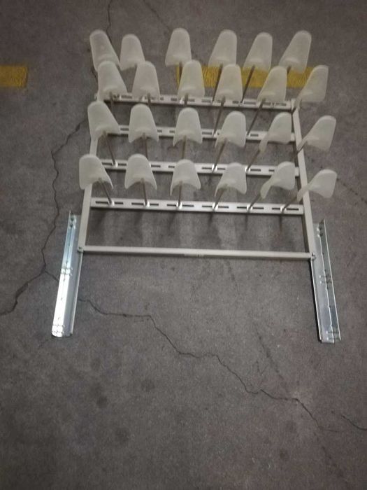 Organizadores de sapatos e de calças do IKEA