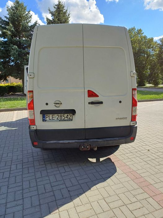 Samochód Nissan NV400