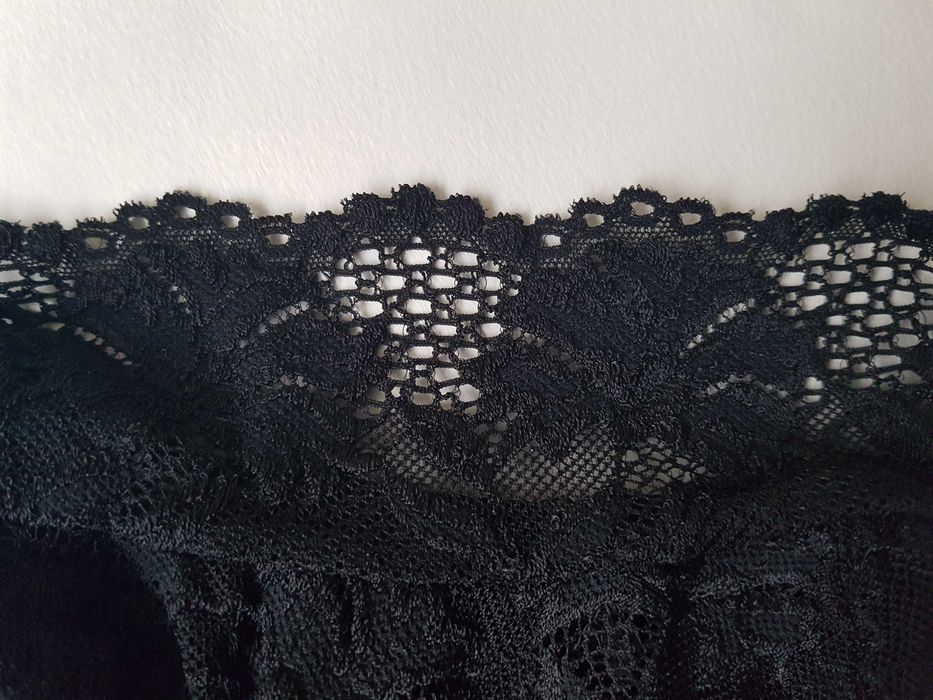 Półgolf koronka L czarna bluzka krótki rękaw polska produkcja Violana