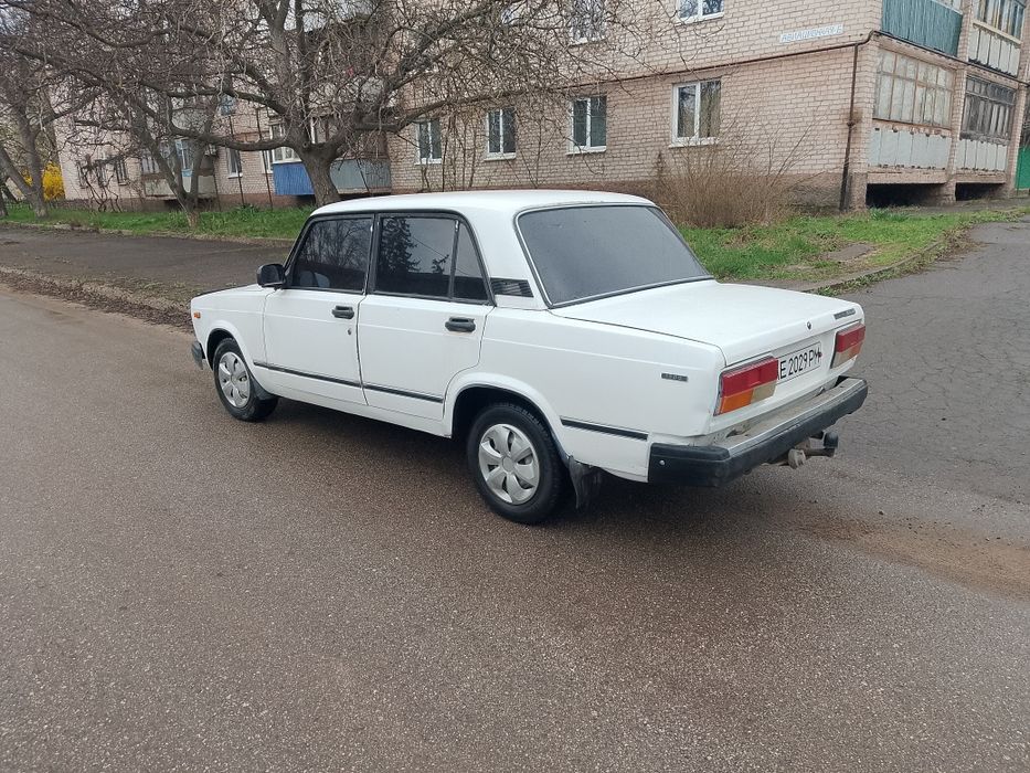 Продам ВАЗ 2107 газ-бензин. Страховка, переоформлення.