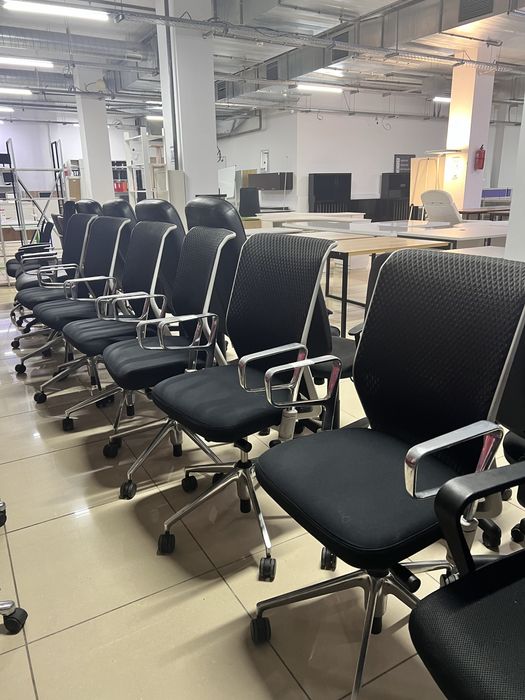 РАСПРОДАЖА кресла офисные директорские кожа сетка компьютерные стулья для работы 300 шт