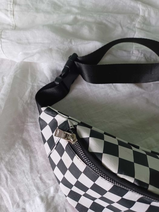 Torba typu Nerka/Saszetka do pasa marki Akme .