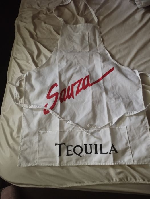 Два фартука.. Новые