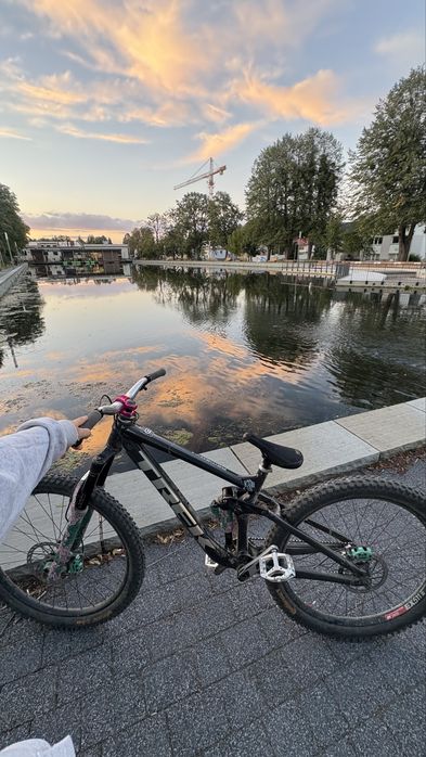 Rower Trek remedy 8 (jibber/enduro/mtb)