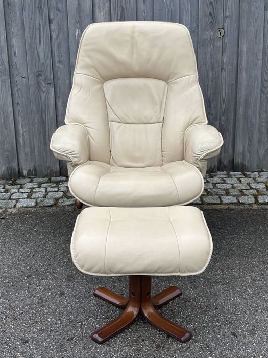 Skórzany fotel rozkladany z podnóżkiem relaksacyjny telwizyjny