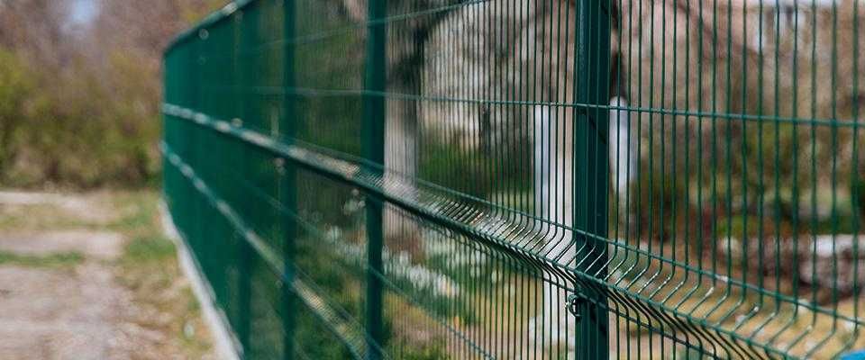 Ogrodzenie panelowe fi 4 , słupki, podmurówka, łączniki, obejmy