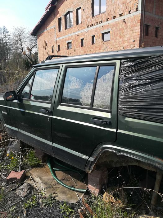 chlodnica  Jeep Cherokee Xj 4.0 mopar dawca czesci Slaskie przekladnia