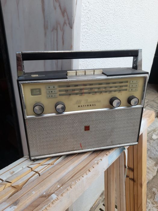 Radio portátil National anos 60