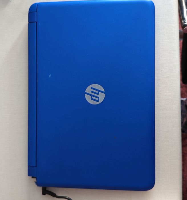 Ноутбук HP Pavilion 15-ab