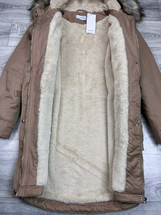 Zimowa Kurtka Reserved Damska Parka ocieplana kożuchem długa H0